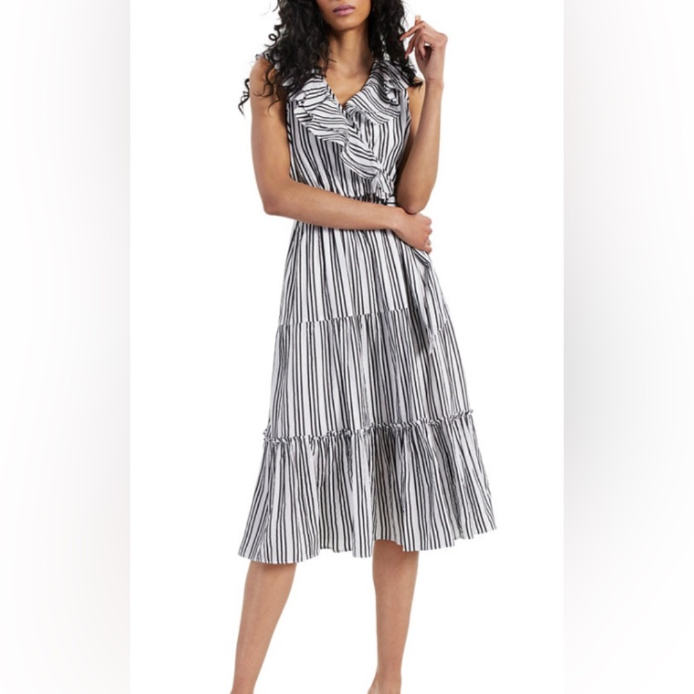 Black and white. Stunning dress Size M